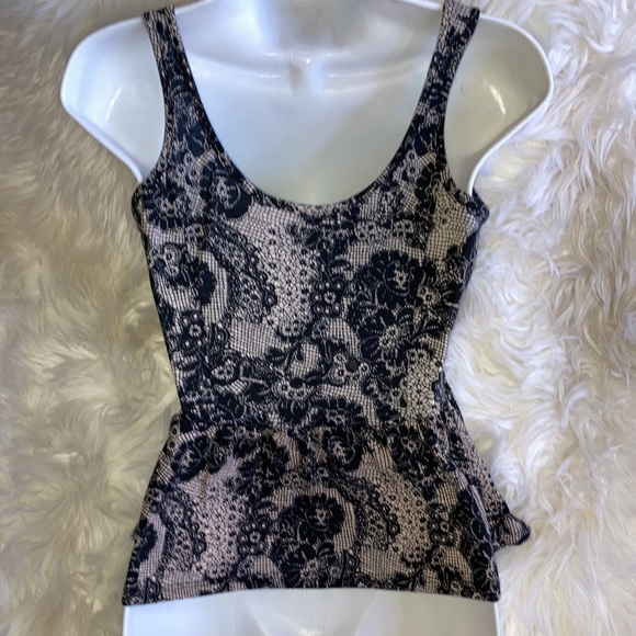 🌼KIRRA Peplum PACSUN Sleeveless Top - Picture 12 of 13